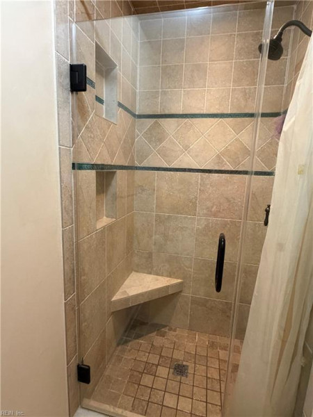Photo 34 of 50 residential for sale in Chesapeake virginia
