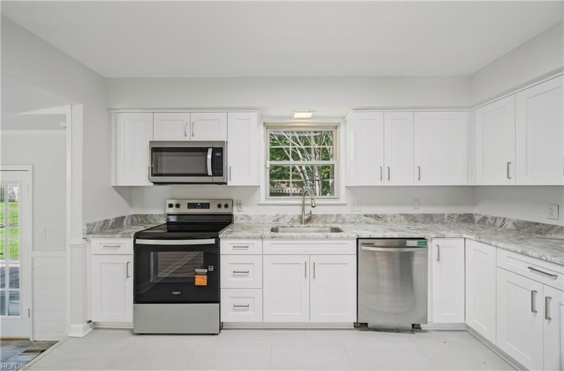 Photo 10 of 44 residential for sale in Norfolk virginia