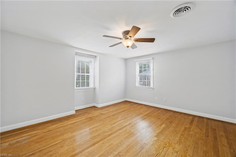 Photo 18 of 44 residential for sale in Norfolk virginia