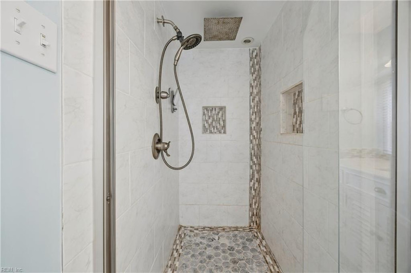 Photo 20 of 44 residential for sale in Norfolk virginia