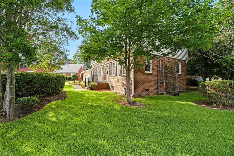 Photo 33 of 44 residential for sale in Norfolk virginia