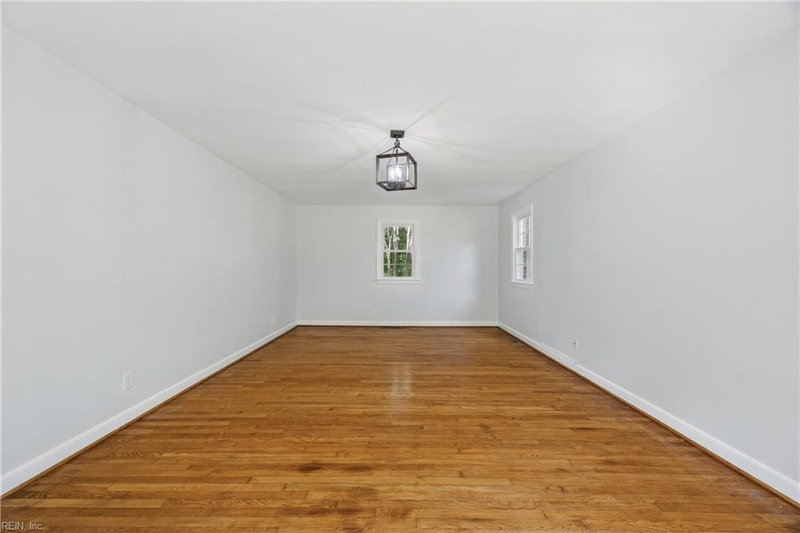 Photo 7 of 44 residential for sale in Norfolk virginia