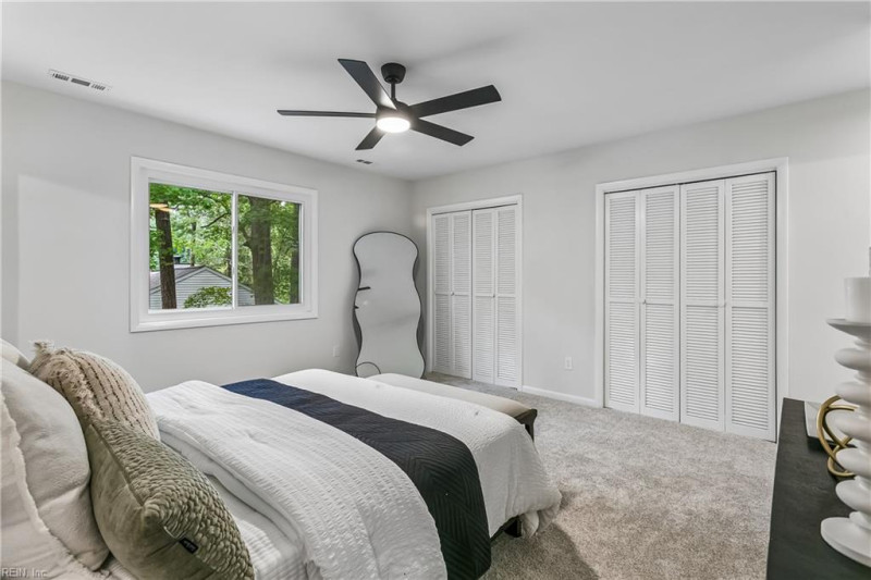 Photo 30 of 38 residential for sale in York County virginia