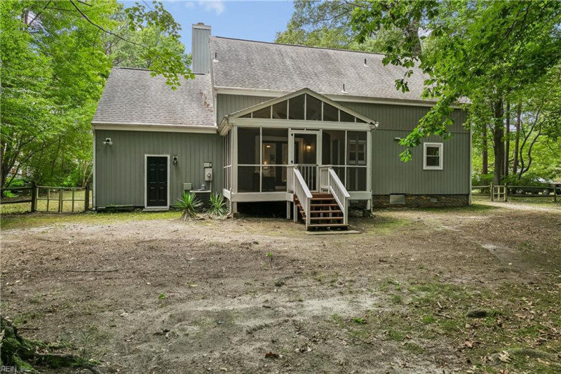 Photo 35 of 38 residential for sale in York County virginia