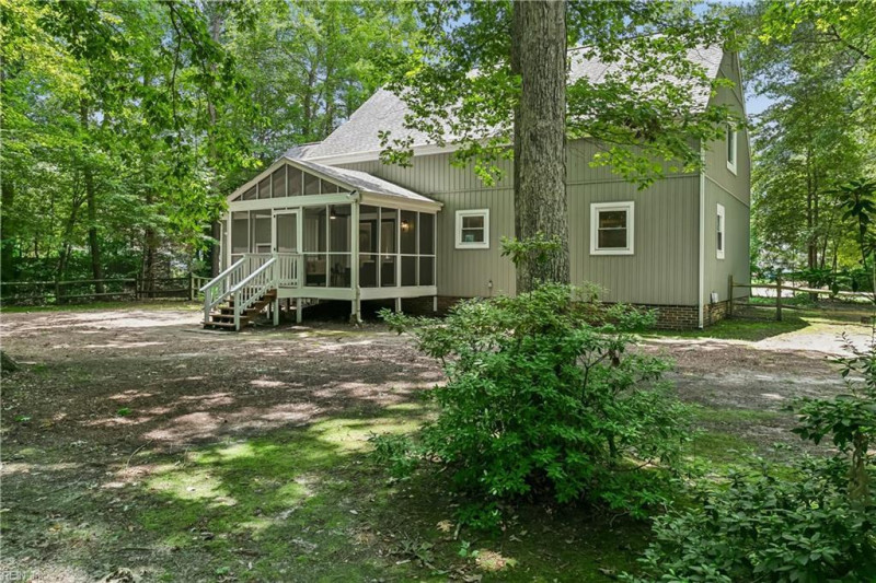 Photo 36 of 38 residential for sale in York County virginia