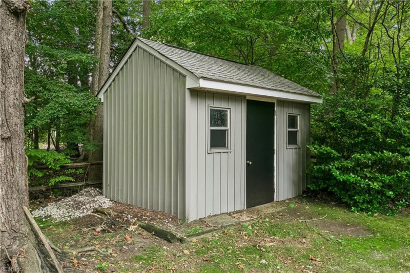 Photo 37 of 38 residential for sale in York County virginia