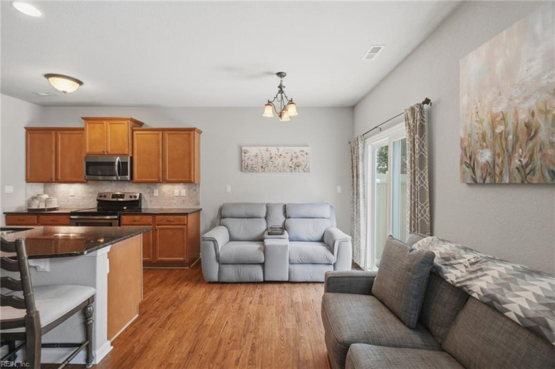 Photo 15 of 50 residential for sale in Chesapeake virginia