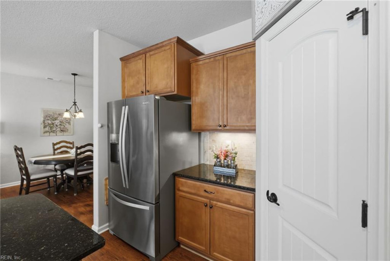 Photo 23 of 50 residential for sale in Chesapeake virginia