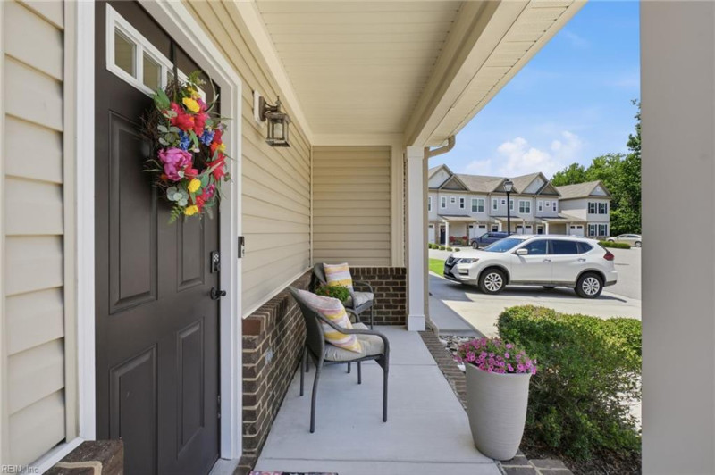 Photo 6 of 50 residential for sale in Chesapeake virginia