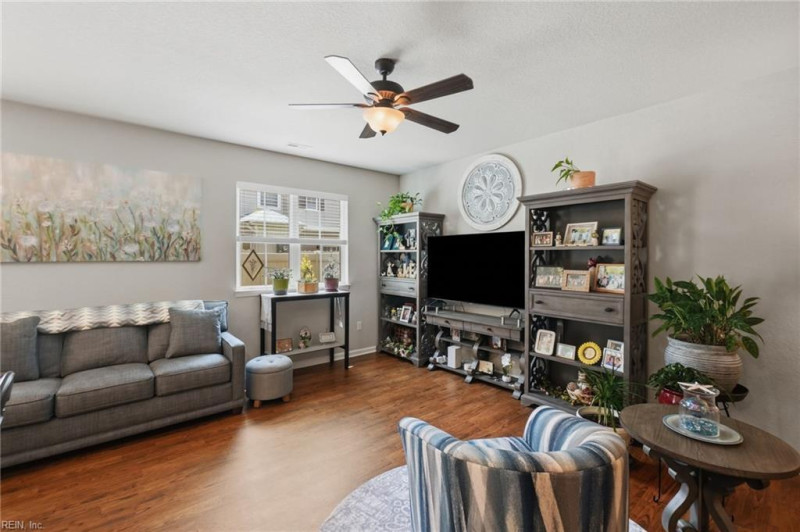 Photo 9 of 50 residential for sale in Chesapeake virginia
