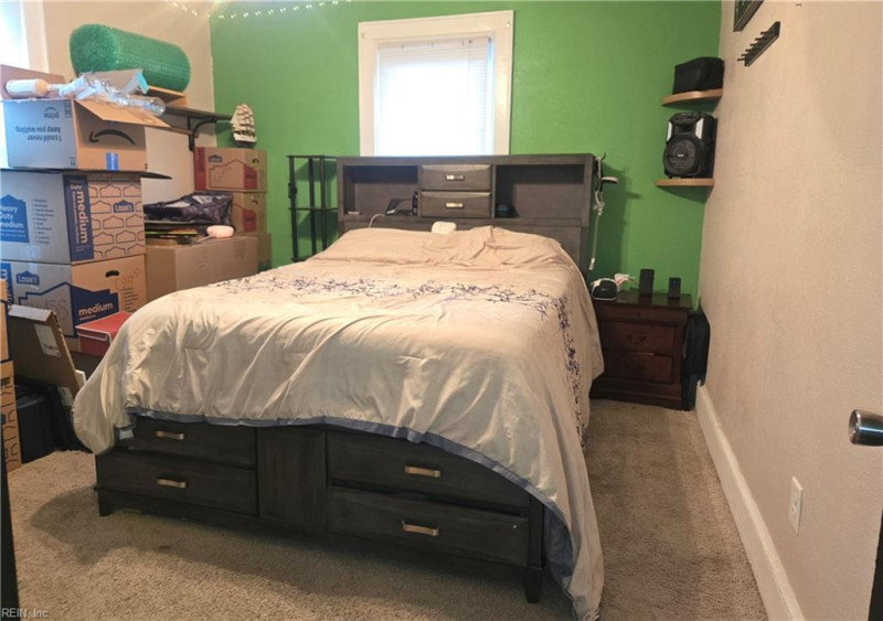Photo 16 of 35 residential for sale in Portsmouth virginia