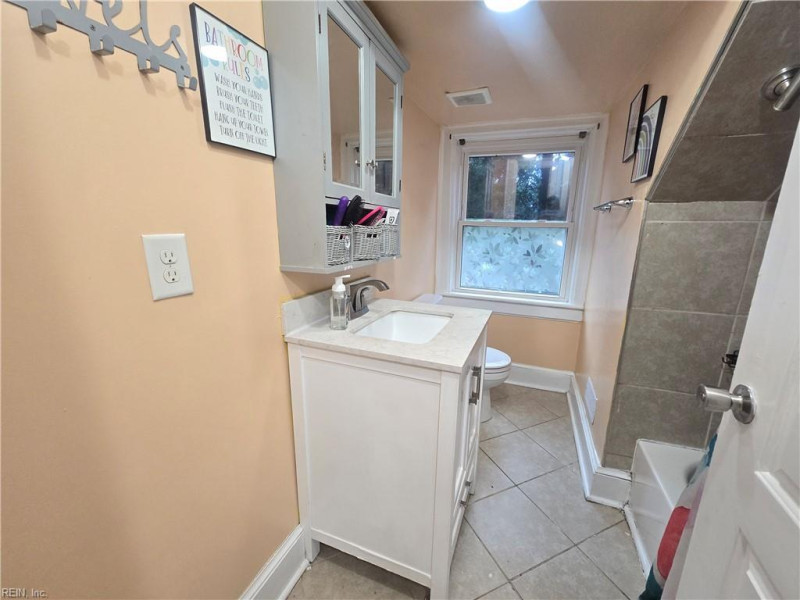 Photo 22 of 35 residential for sale in Portsmouth virginia