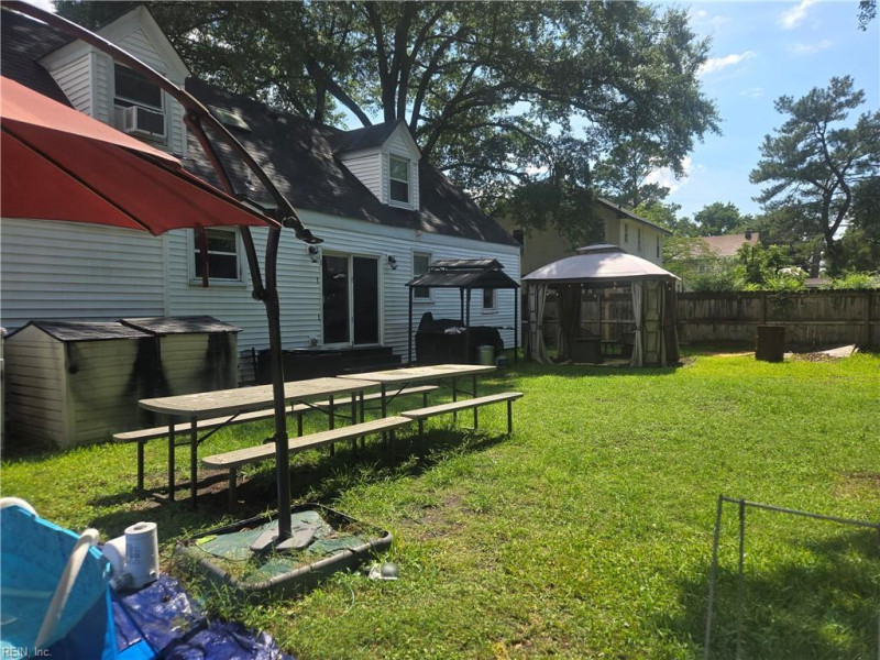 Photo 29 of 35 residential for sale in Portsmouth virginia