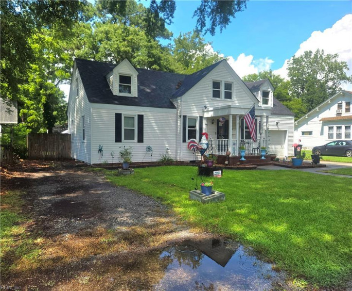 Photo 3 of 35 residential for sale in Portsmouth virginia
