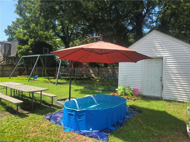 Photo 30 of 35 residential for sale in Portsmouth virginia