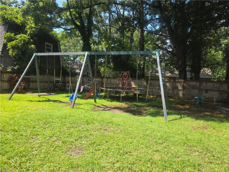 Photo 31 of 35 residential for sale in Portsmouth virginia