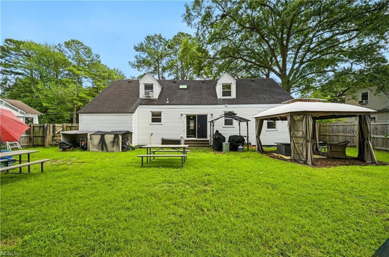 Photo 41 of 47 residential for sale in Portsmouth virginia
