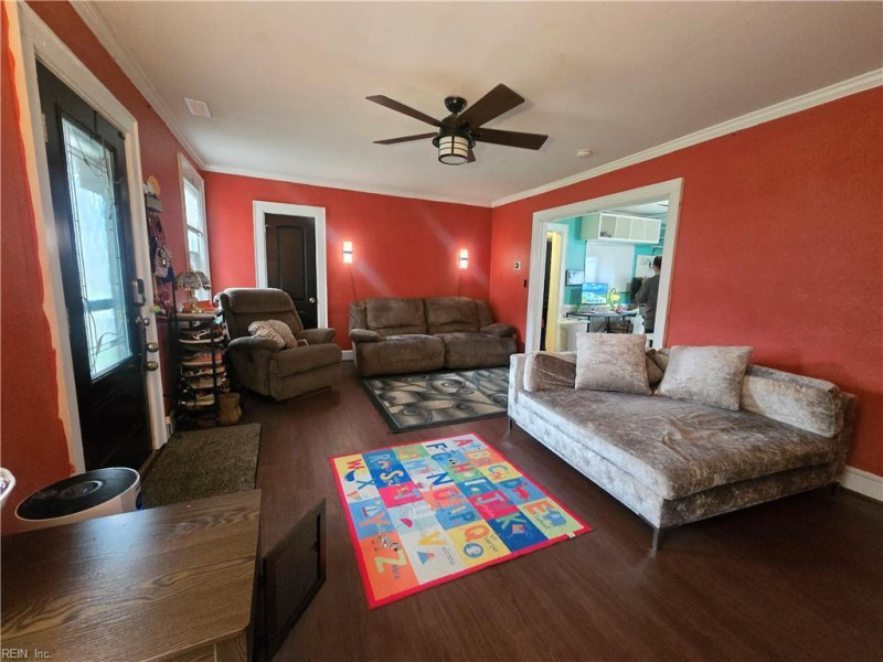 Photo 5 of 35 residential for sale in Portsmouth virginia