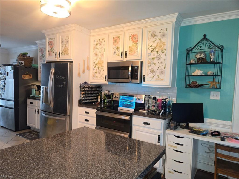 Photo 9 of 35 residential for sale in Portsmouth virginia