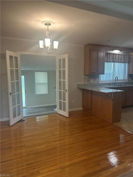 Photo 4 of 19 residential for sale in Hampton virginia