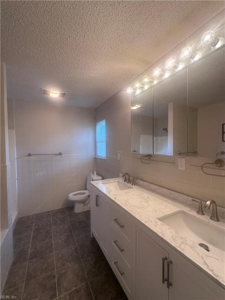 Photo 7 of 19 residential for sale in Hampton virginia