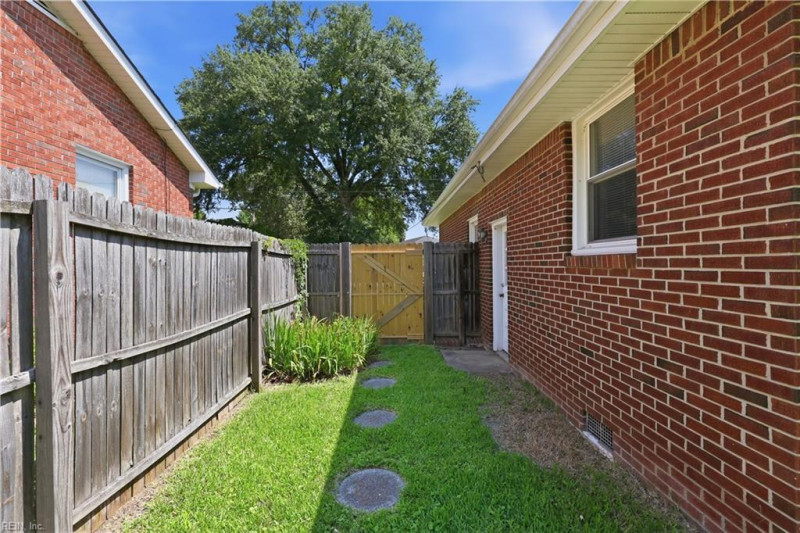 Photo 38 of 47 residential for sale in Norfolk virginia Photo 38 of 47 residential for sale in Norfolk virginia