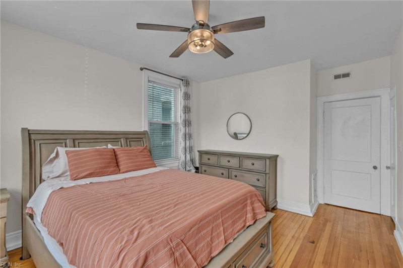 Photo 19 of 36 residential for sale in Norfolk virginia Photo 19 of 36 residential for sale in Norfolk virginia