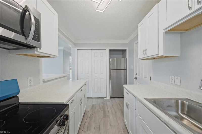 Photo 13 of 24 residential for sale in Newport News virginia