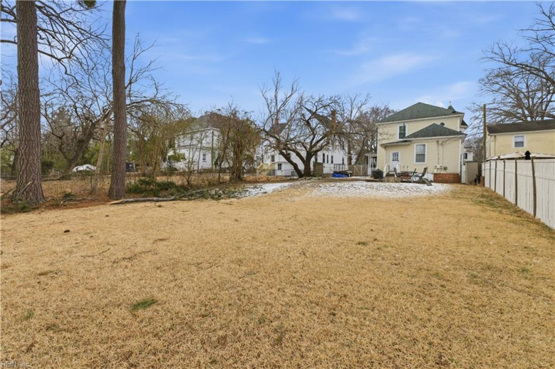 Photo 10 of 49 residential for sale in Franklin virginia