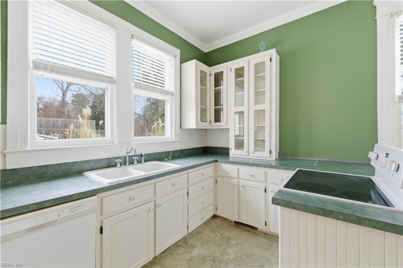 Photo 25 of 49 residential for sale in Franklin virginia