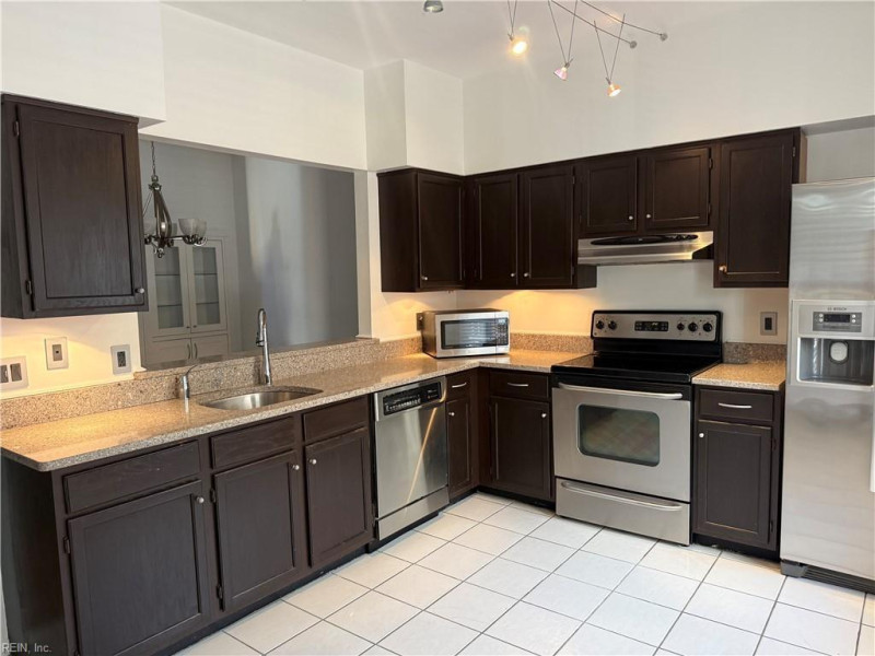 Photo 10 of 34 residential for sale in Norfolk virginia