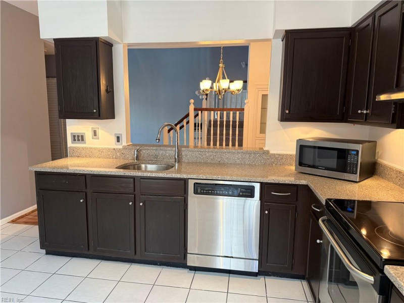 Photo 12 of 34 residential for sale in Norfolk virginia