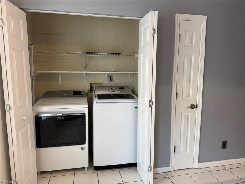 Photo 13 of 34 residential for sale in Norfolk virginia