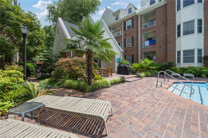 Photo 5 of 34 residential for sale in Norfolk virginia