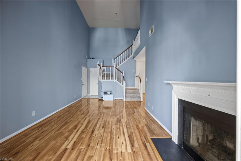 Photo 9 of 34 residential for sale in Norfolk virginia