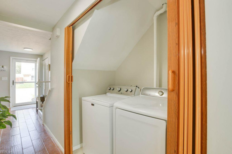 Photo 12 of 23 residential for sale in Virginia Beach virginia