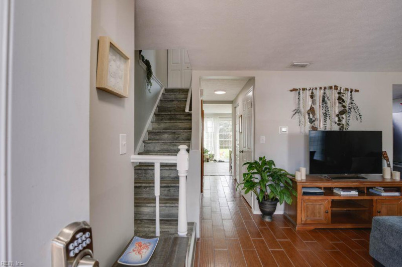 Photo 2 of 23 residential for sale in Virginia Beach virginia