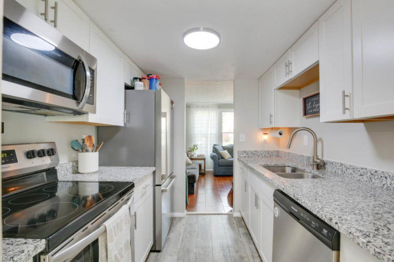 Photo 6 of 23 residential for sale in Virginia Beach virginia