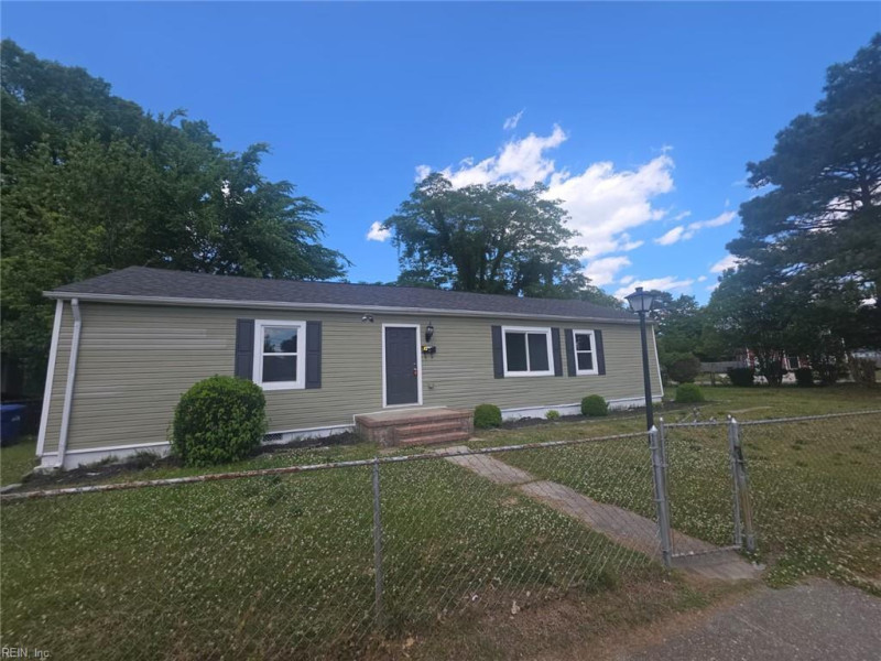 Photo 1 of 25 residential for sale in Portsmouth virginia