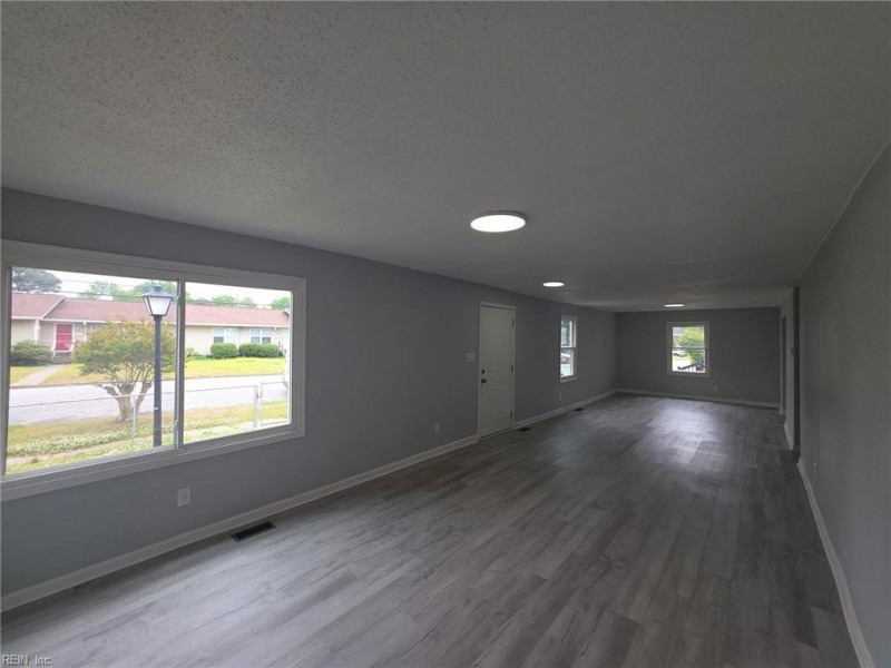 Photo 15 of 25 residential for sale in Portsmouth virginia