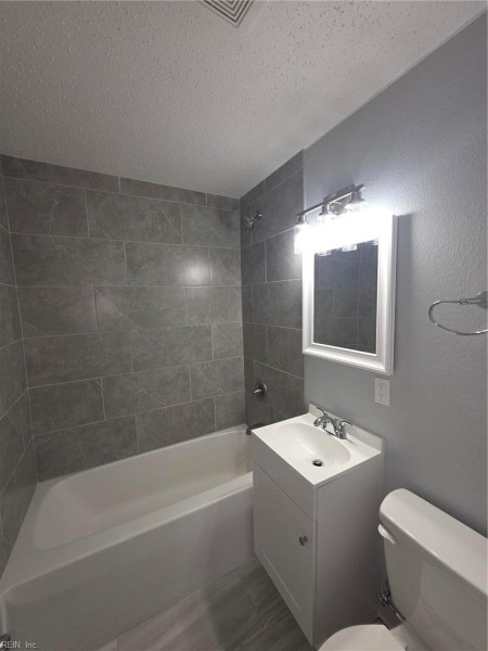 Photo 20 of 25 residential for sale in Portsmouth virginia