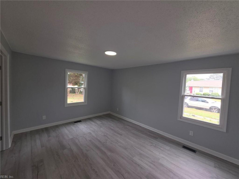 Photo 21 of 25 residential for sale in Portsmouth virginia