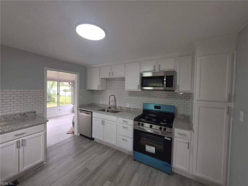 Photo 6 of 25 residential for sale in Portsmouth virginia