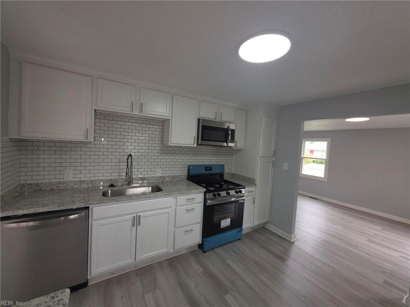 Photo 7 of 25 residential for sale in Portsmouth virginia