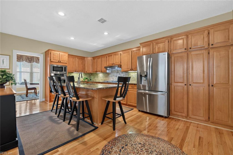 Photo 11 of 43 residential for sale in Virginia Beach virginia