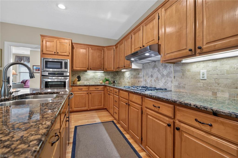 Photo 13 of 43 residential for sale in Virginia Beach virginia