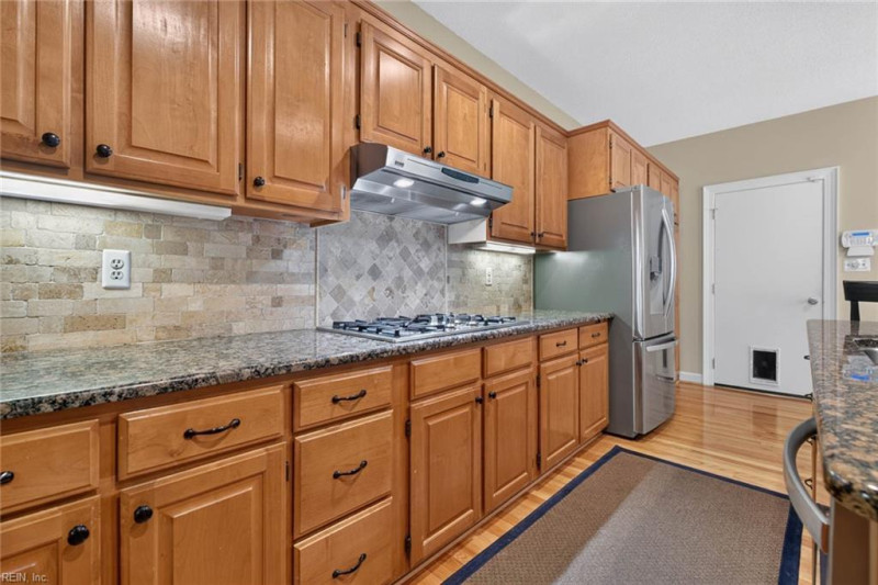Photo 14 of 43 residential for sale in Virginia Beach virginia