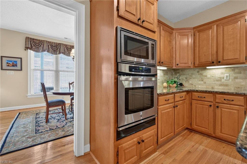 Photo 15 of 43 residential for sale in Virginia Beach virginia