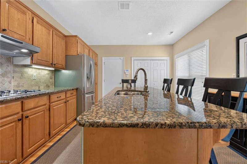 Photo 16 of 43 residential for sale in Virginia Beach virginia