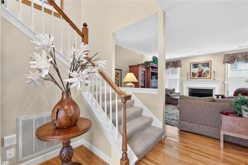 Photo 3 of 43 residential for sale in Virginia Beach virginia